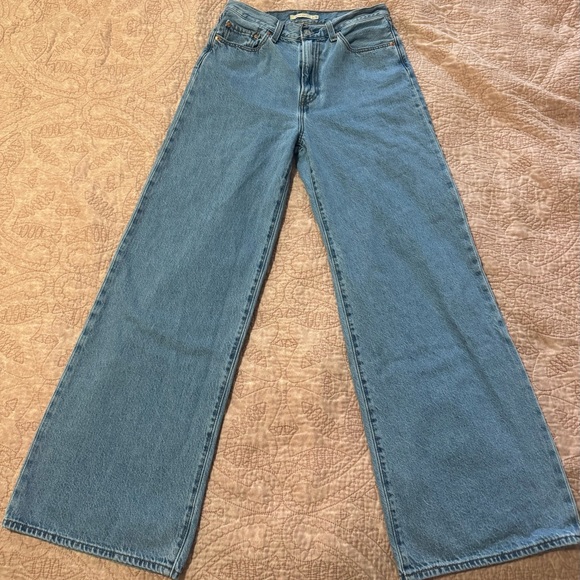 Levi's Ribcage Wide Leg Jeans - Picture 4 of 6